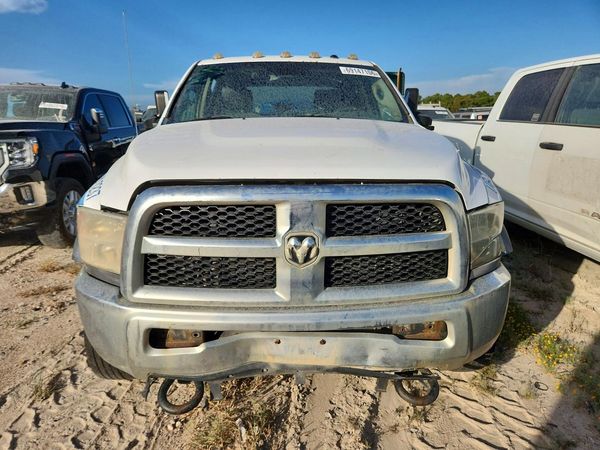 2015 RAM 4500 CREW CAB CHASSIS