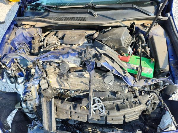 2016 TOYOTA CAMRY — Engine bay