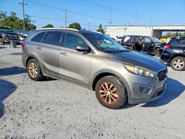 2016 KIA SORENTO L / LX