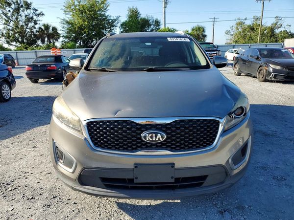 2016 KIA SORENTO L / LX