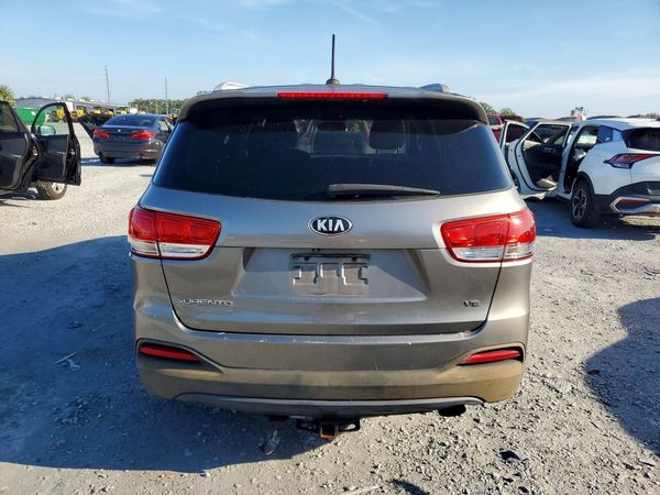 2016 KIA SORENTO L / LX