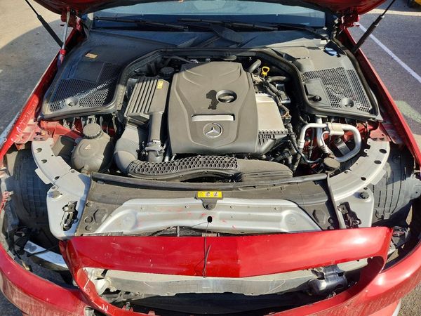 2017 MERCEDES-BENZ C — Engine bay