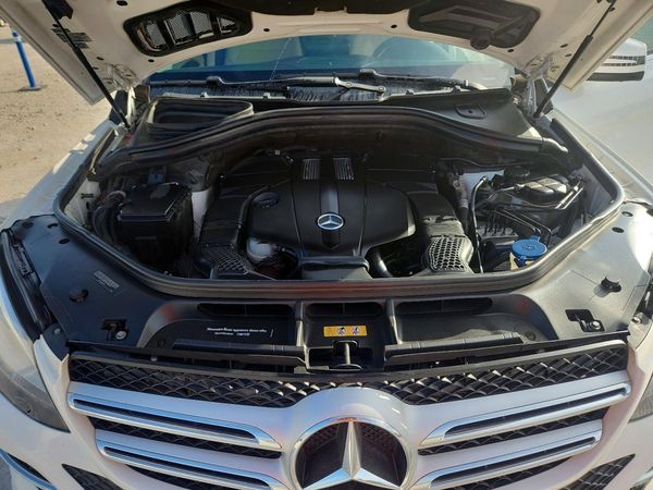2019 MERCEDES-BENZ GLE — Engine bay