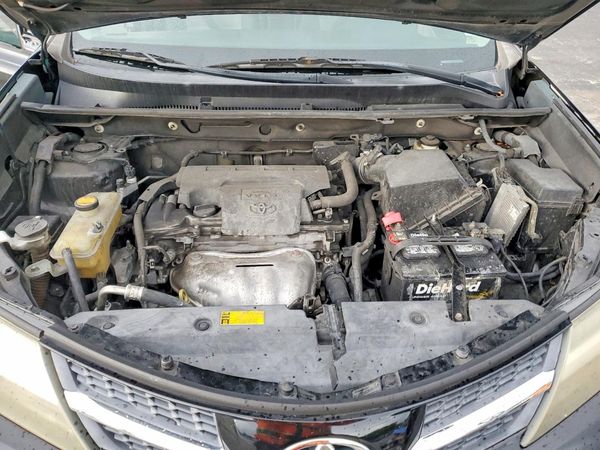 2015 TOYOTA RAV4 — Engine bay