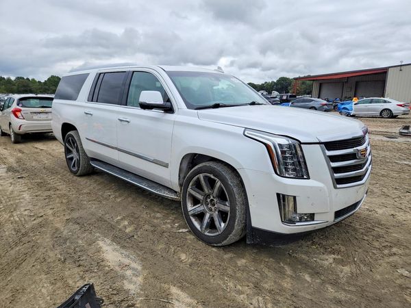 2016 CADILLAC ESCALADE ESV Luxury — Passenger 3/4