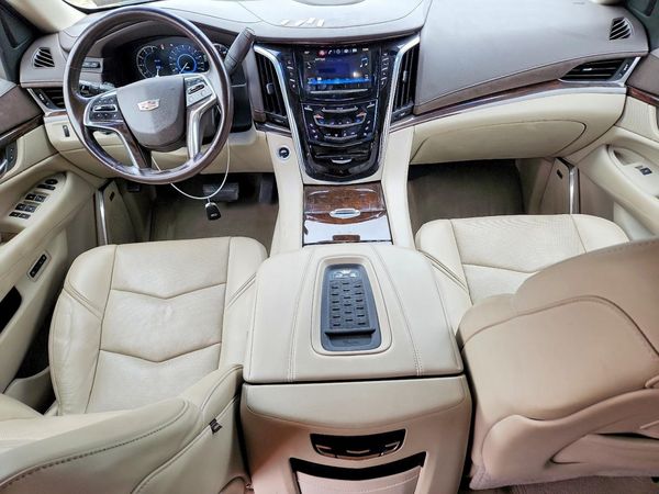 2016 CADILLAC ESCALADE ESV Luxury — CKPT