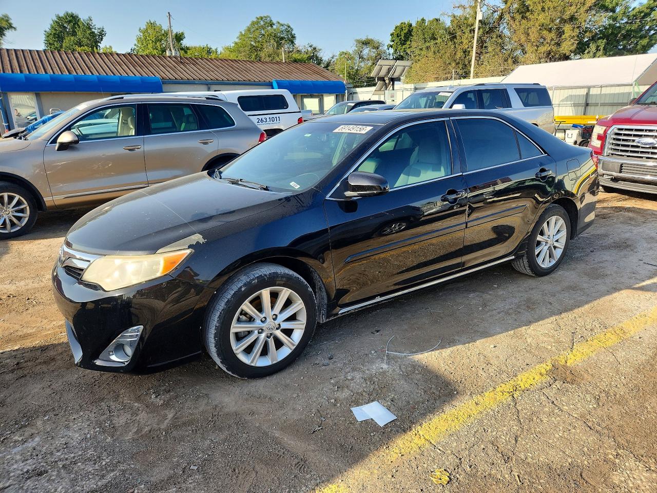 2013 TOYOTA CAMRY — Front 3/4