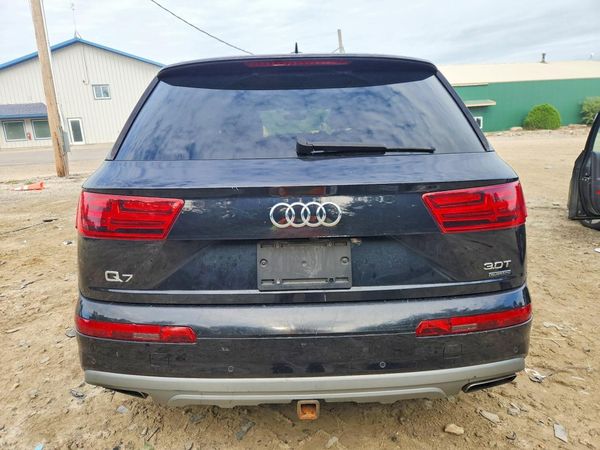 2018 AUDI Q7 quattro Prestige