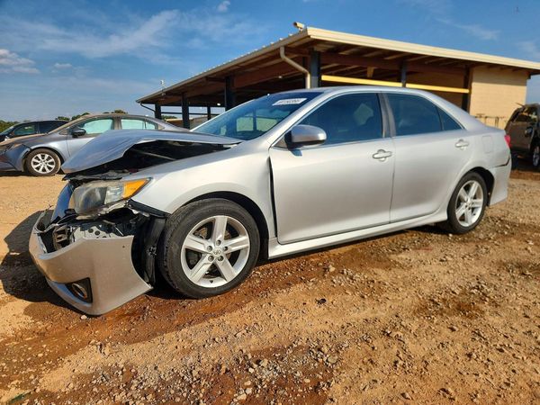 2012 TOYOTA CAMRY — Front 3/4