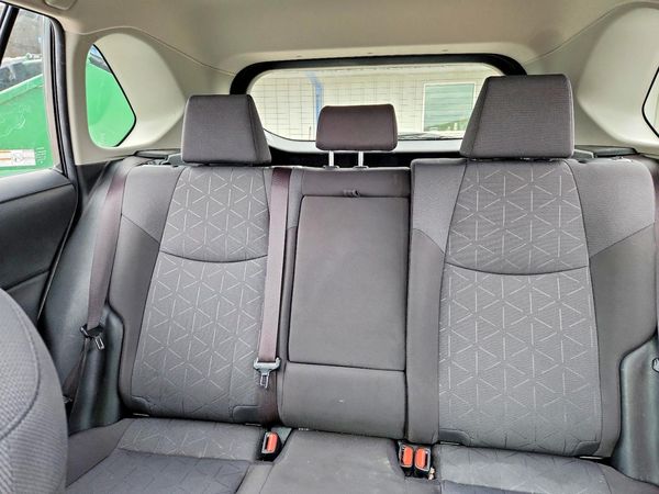 2019 TOYOTA RAV4 XLE / XLE Premium 4WD — SUVN