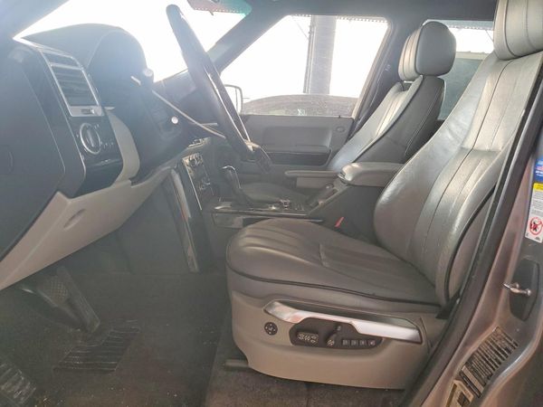 2012 LAND ROVER RANGEROVER HSE w/Luxury Pack — DENT