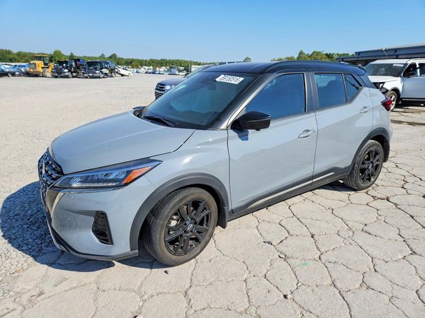 2022 NISSAN KICKS — Front 3/4
