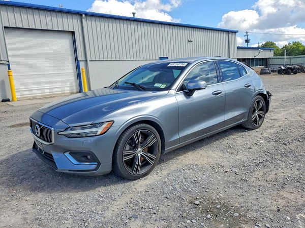 2019 VOLVO S60 — DSFA — Front 3/4