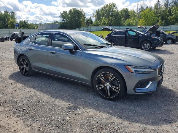 2019 VOLVO S60 Inscription — Passenger 3/4