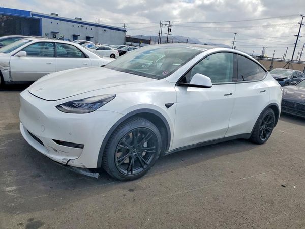 2021 TESLA MODEL Y — Front 3/4