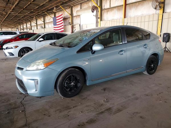 2014 TOYOTA PRIUS