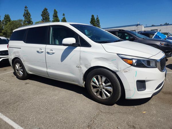 2017 KIA SEDONA LX — Passenger 3/4