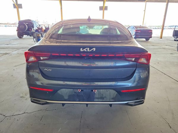 2022 KIA K5