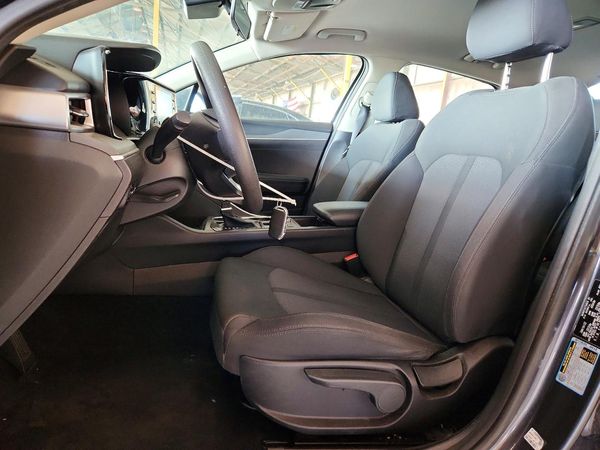 2022 KIA K5