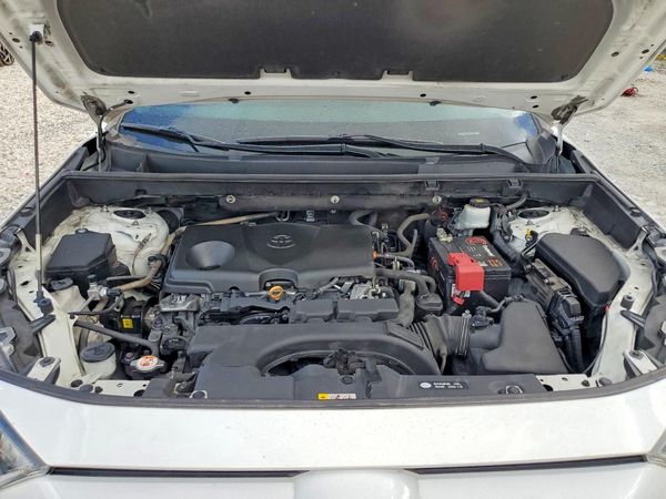 2021 TOYOTA RAV4 — Engine bay