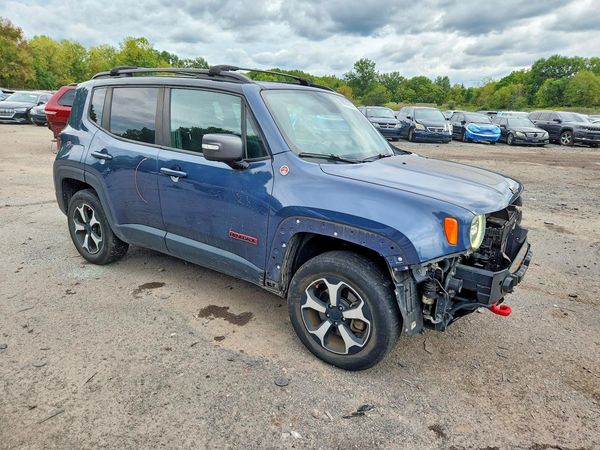 2020 JEEP RENEGADE TRAILHAWK — Passenger 3/4