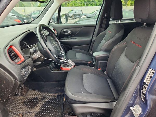 2020 JEEP RENEGADE TRAILHAWK — DENT
