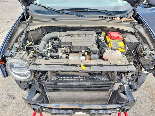 2020 JEEP RENEGADE TRAILHAWK — Engine bay