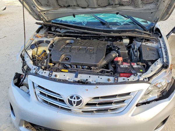 2013 TOYOTA COROLLA — Engine bay