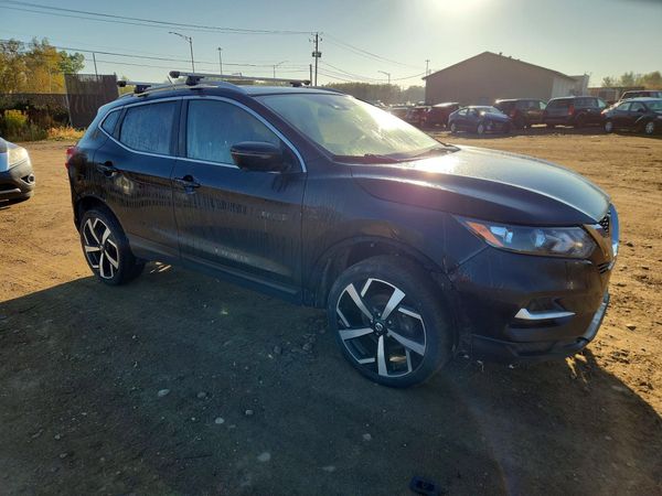 2021 NISSAN ROGUE SPORT SL — Passenger 3/4