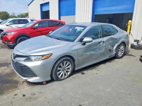 2018 TOYOTA CAMRY — DSFA — Front 3/4