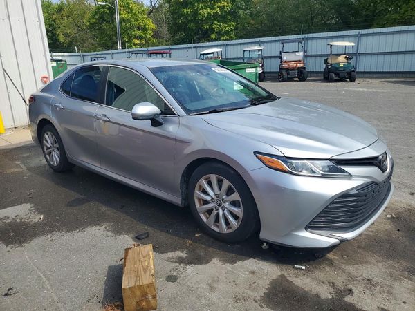 2018 TOYOTA CAMRY L/LE/SE/XLE — Passenger 3/4