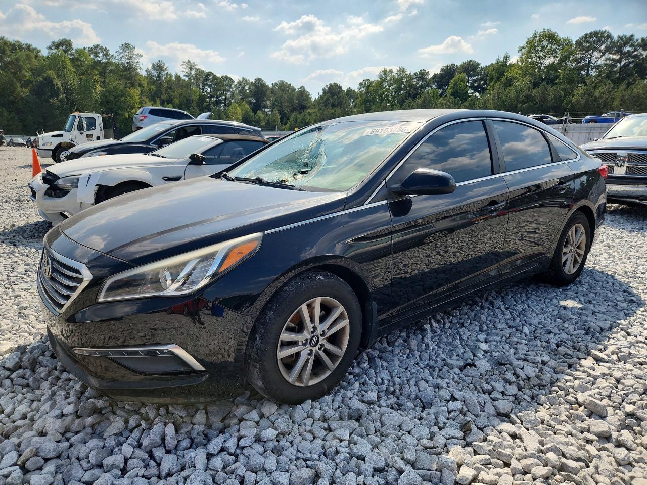 2015 HYUNDAI SONATA — Front 3/4