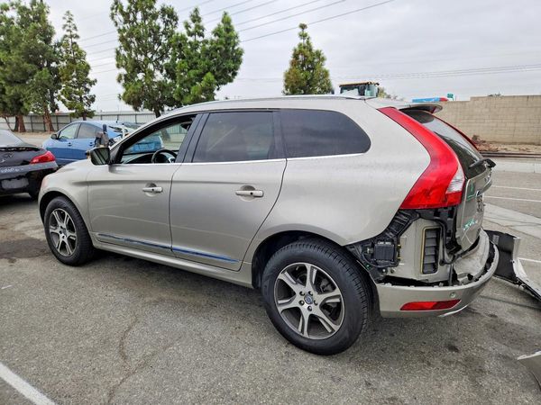 2014 VOLVO XC60