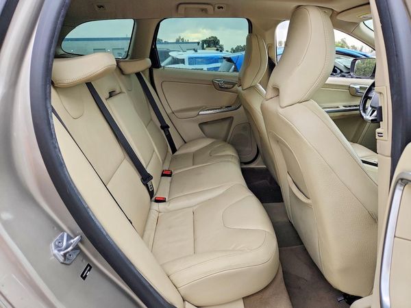 2014 VOLVO XC60