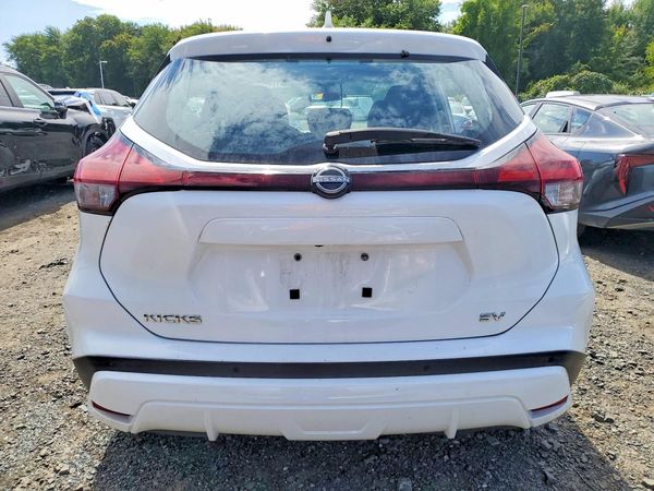 2022 NISSAN KICKS SV — DIRR