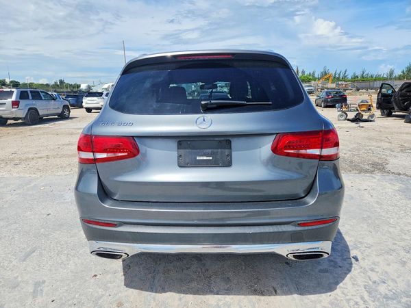 2018 MERCEDES-BENZ GLC GLC300