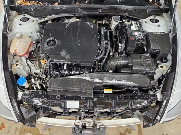 2023 HYUNDAI SONATA SE — Engine bay