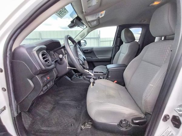 2022 TOYOTA TACOMA SR5 — DENT