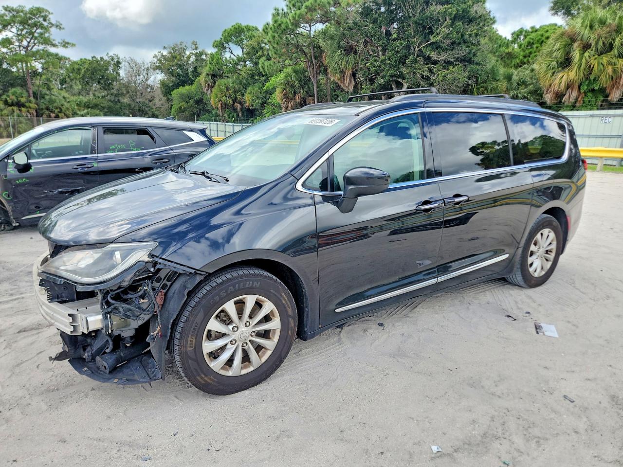 2017 CHRYSLER PACIFICA Touring L