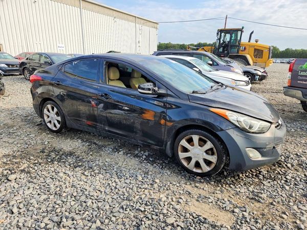 2013 HYUNDAI ELANTRA — Passenger 3/4