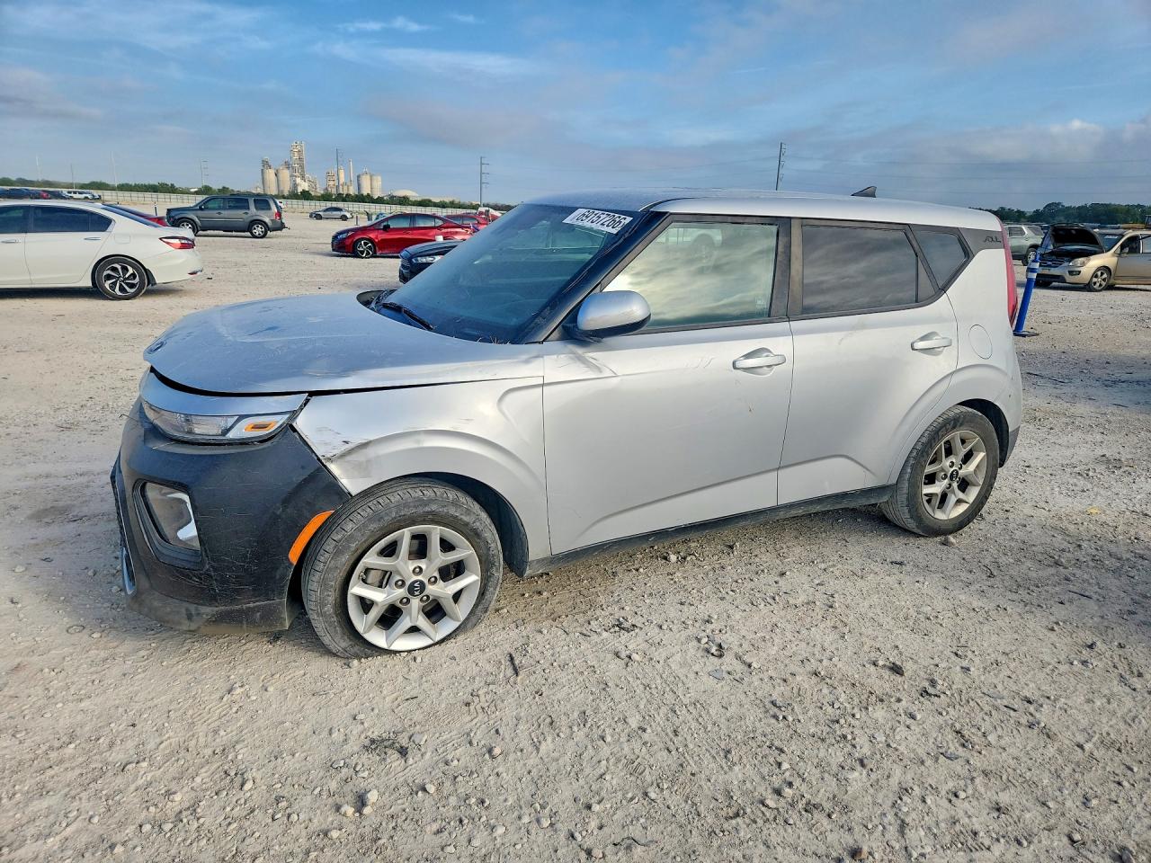 2020 KIA SOUL — Front 3/4