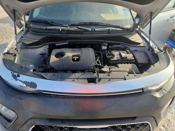 2020 KIA SOUL — Engine bay