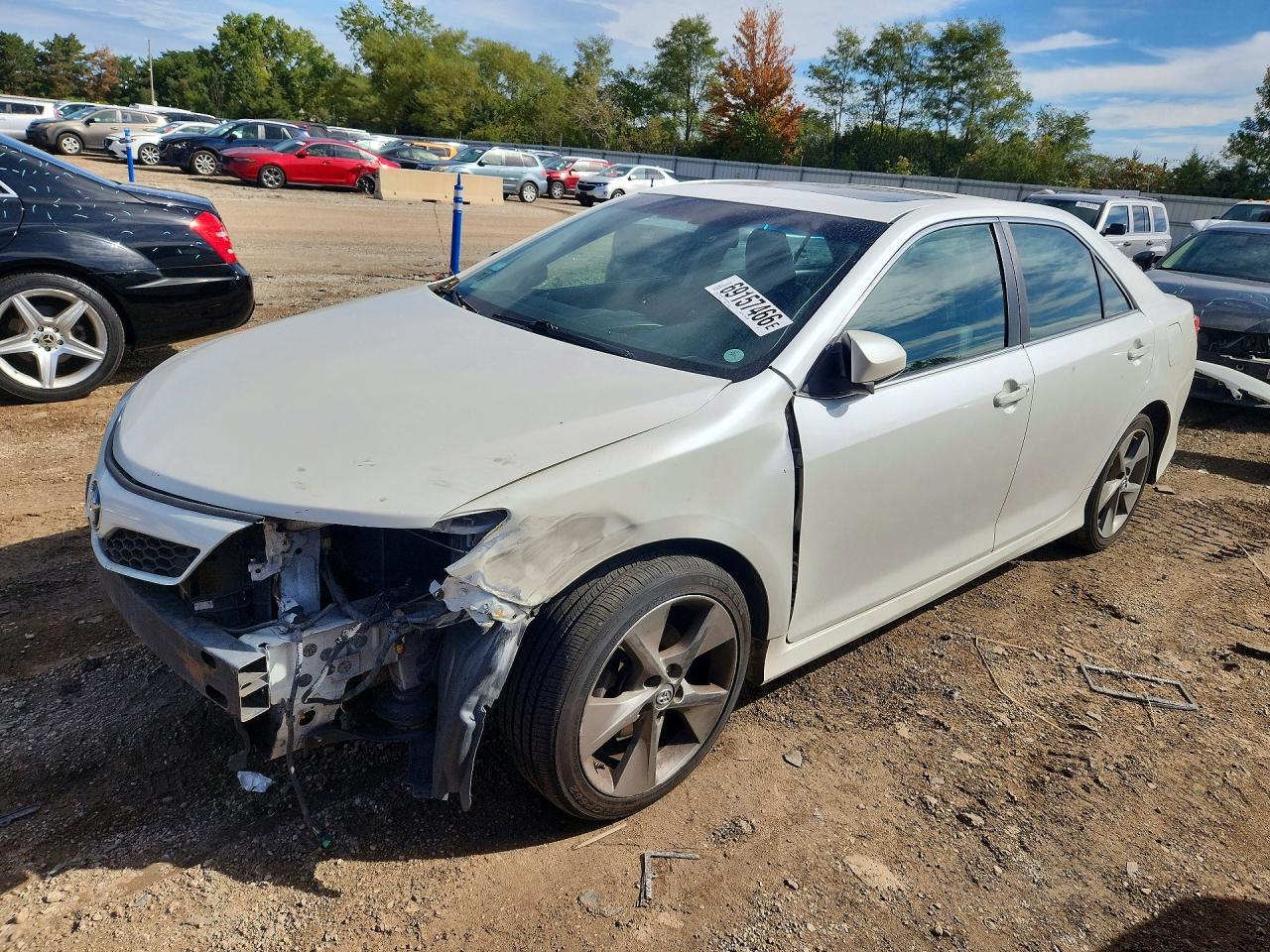 2012 TOYOTA CAMRY — Front 3/4