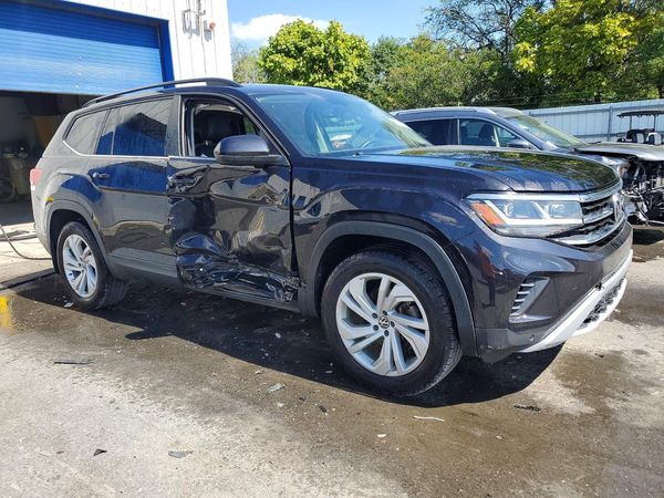 2021 VOLKSWAGEN ATLAS — Passenger 3/4