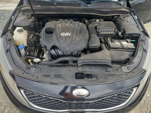 2014 KIA OPTIMA 2.4 EX STD/Premium /Tech — Engine bay