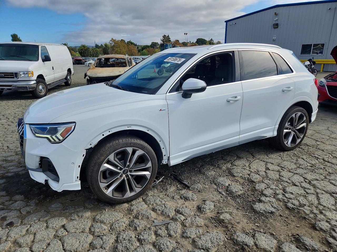 2020 AUDI Q3 — Front 3/4