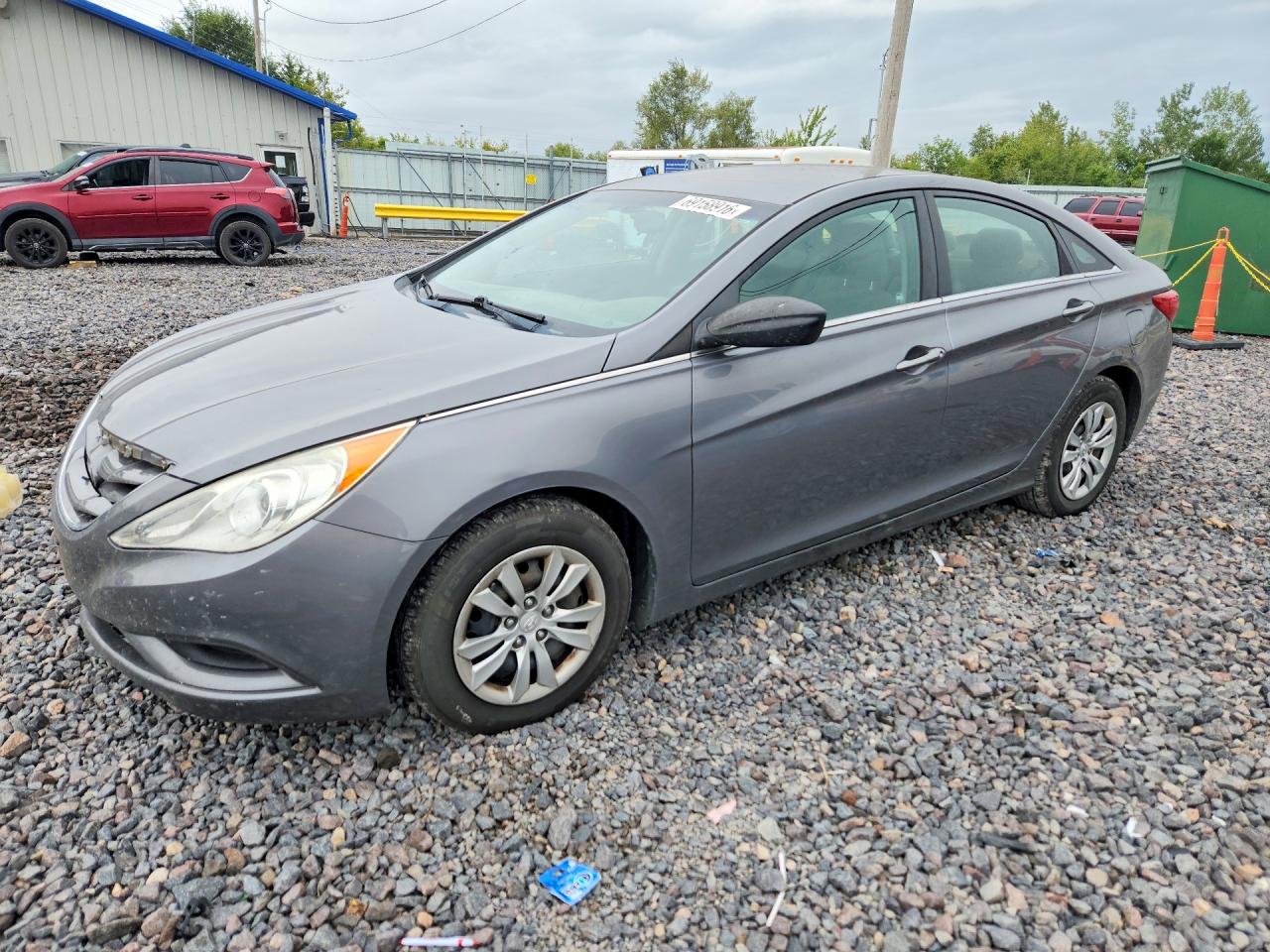 2012 HYUNDAI SONATA Middle-low level — Front 3/4