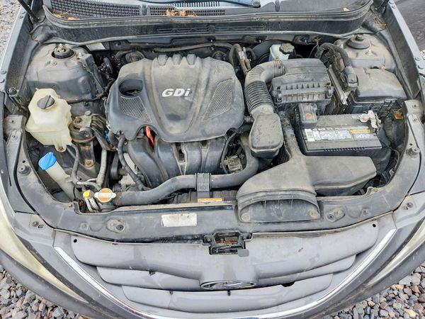 2012 HYUNDAI SONATA Middle-low level — Engine bay