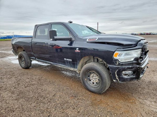 2019 RAM 2500 Big Horn — Passenger 3/4