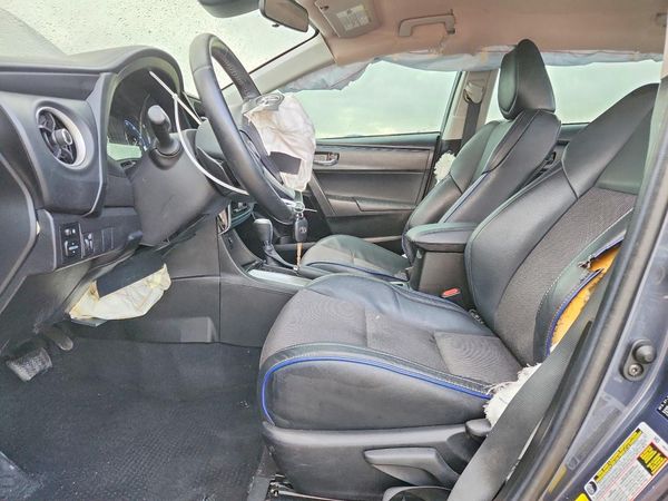 2019 TOYOTA COROLLA — DENT